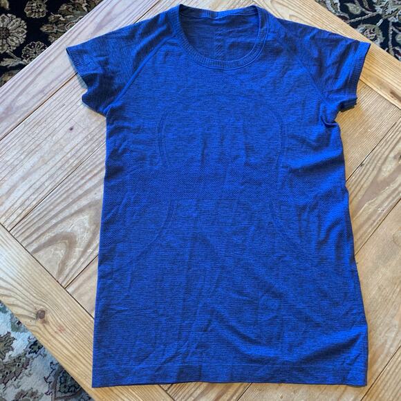 Lululemon Size 10 Short Sleeve Blue Black Swiftly Shirt - Picture 1 of 8